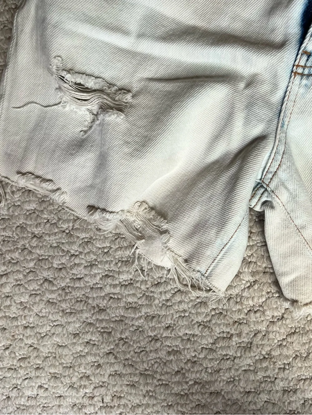 KanCan - Washed Cream Distressed Women’s Denim Shorts- sz31